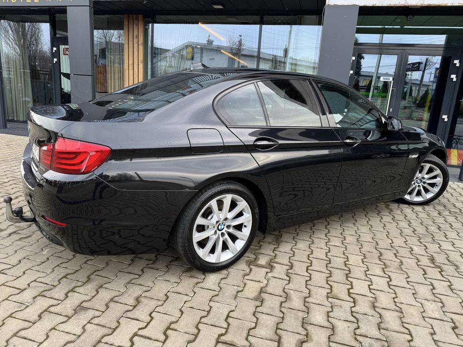 BMW 520 / 2012 /Automat / Euro 5 / Xenon Led / Navi Mare