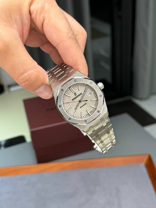 Audemars Piguet.
Люксового качества класса ААА.
• С японским механизмо