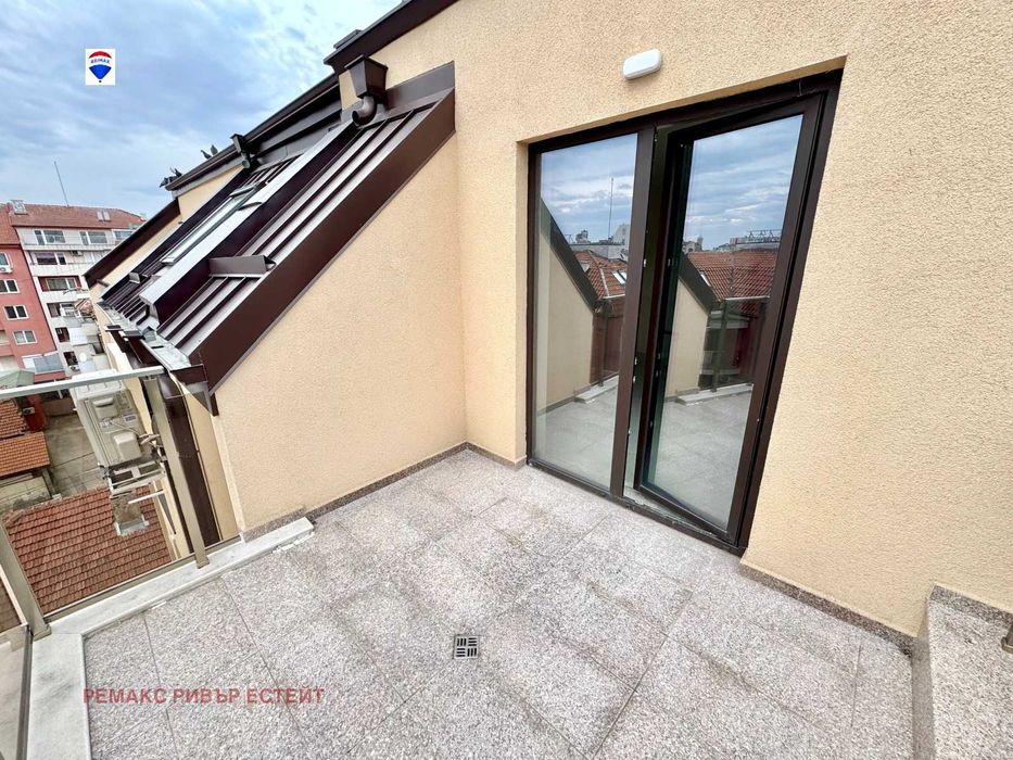 Просторно ателие за продажба кв. Широк център