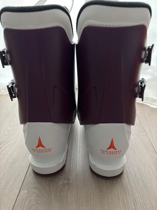 Clapari Atomic Hawx Girl 3