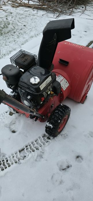 Freza zapada HECHT motor 6,5 cp benzina