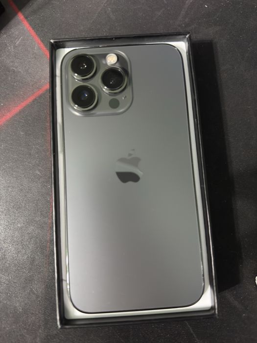 iPhone 13 pro graphite 256 gb