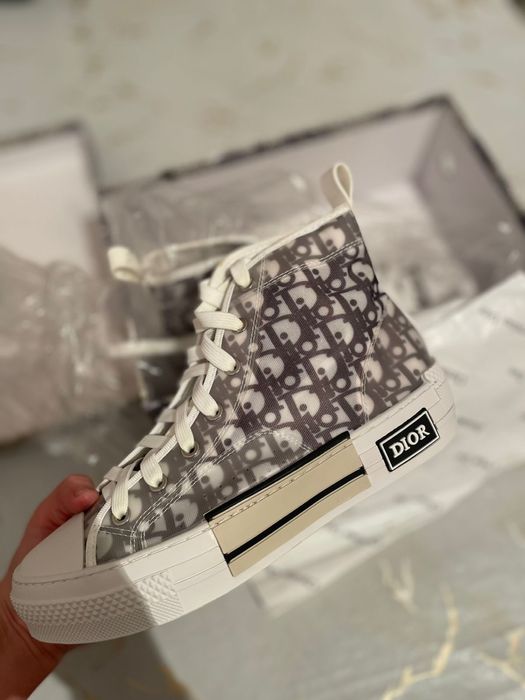 продам кроссовки dior