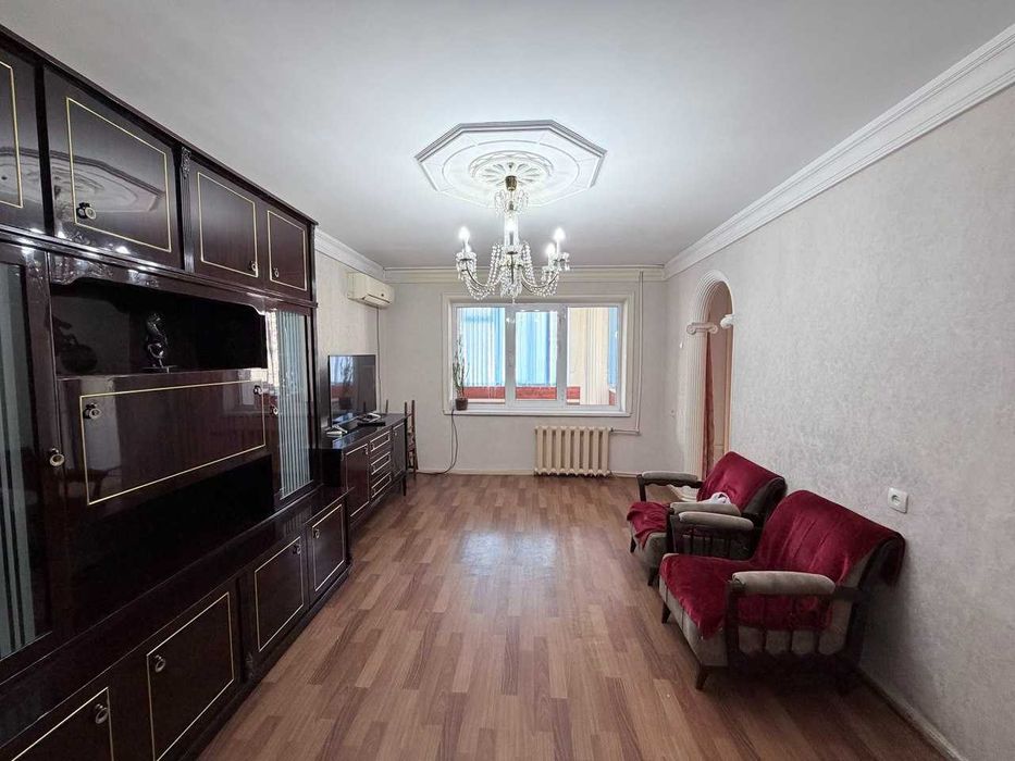 метро ХАМЗА 3/3/5  СРОЧНО !