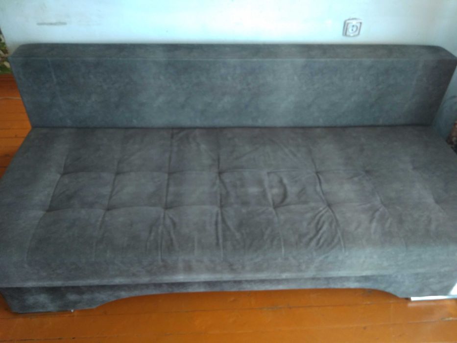 Продам Диван в хорошем состоянии