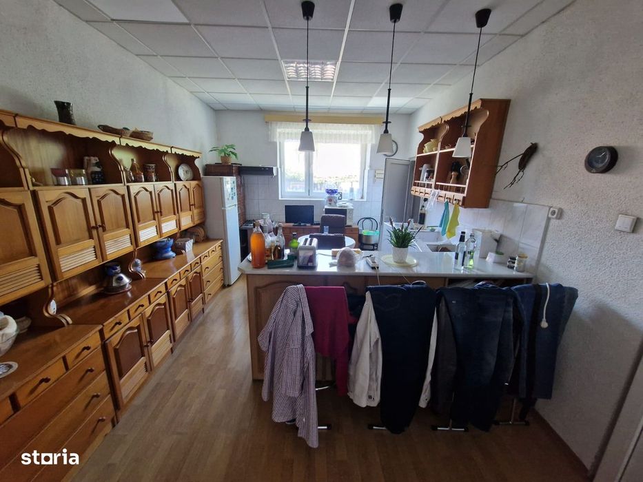 Vand casa singur in curte zona Lazaret