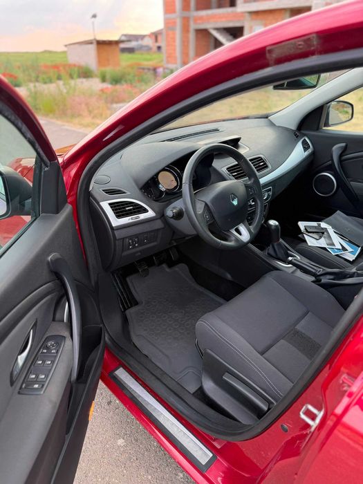 Renault Megane 3 – 2010 | 1.6 Benzină | 160.000 km