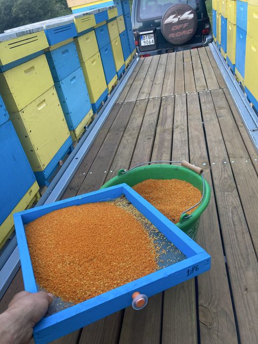 Пчеларски платформи с колесар