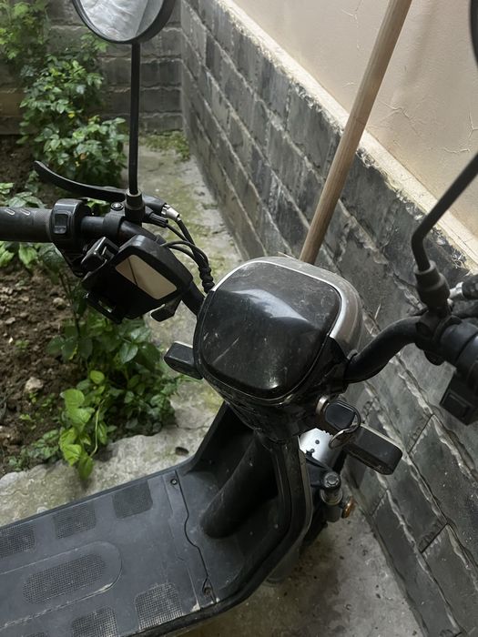 Скутер сотилади айби аккумулятор полны очган аккумулятор нархи арзон