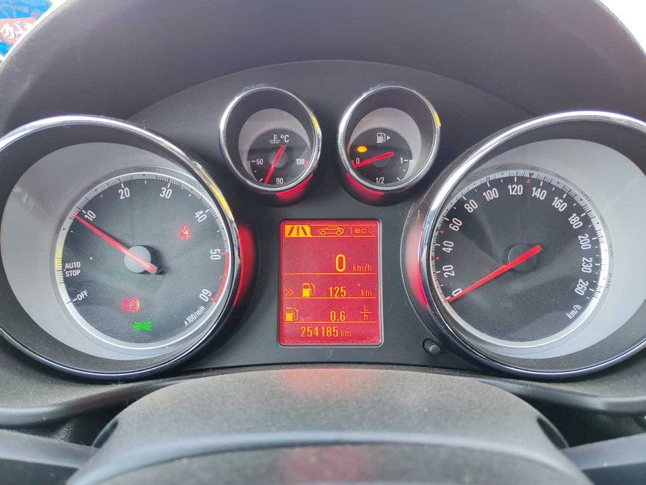 Ocazie Opel Insignia 2013 2.0D Euro5  pret 2590e usor neg
