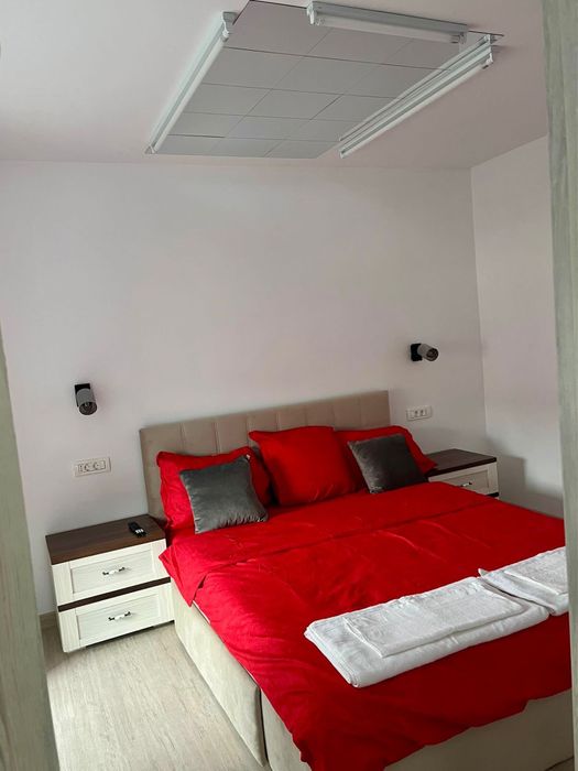 Inchiriez apartament cu 2 camere in regim hotelier