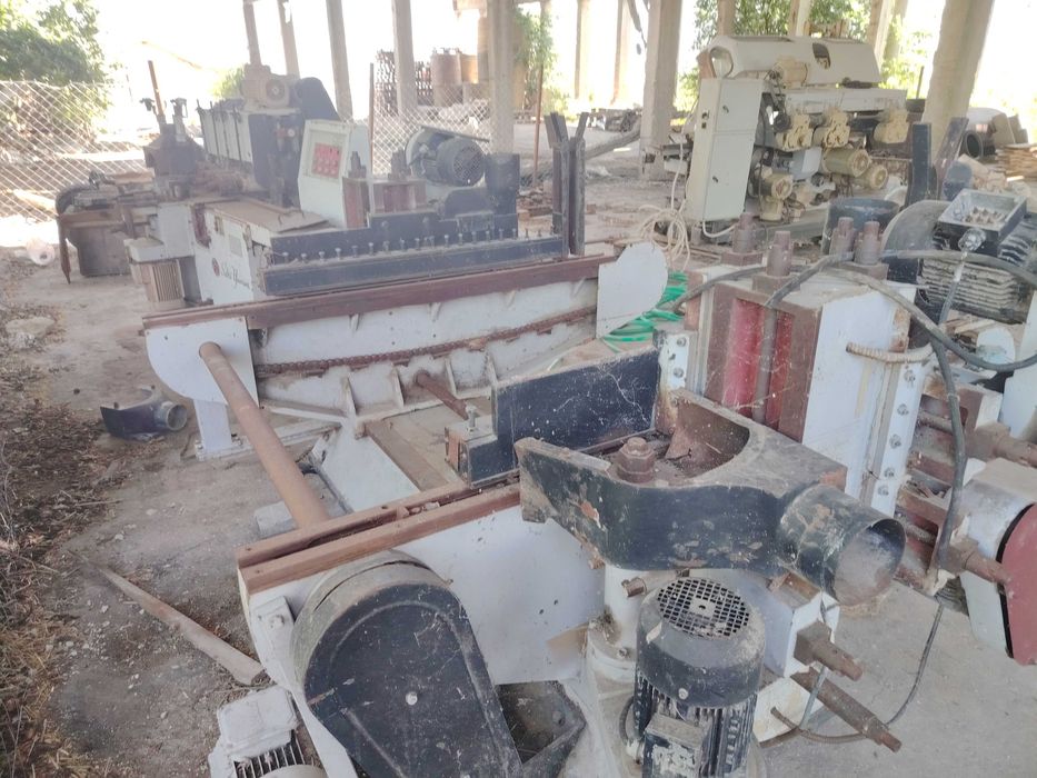 Продавам профилна  машина, калибровачна и украйчваща