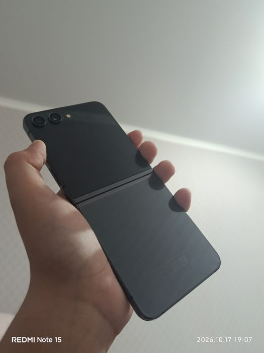 Телефон Самсунг Z Flip 5 Бу 256гб донор