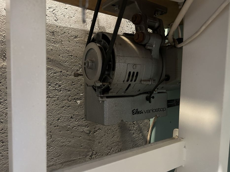 Masina de cusut piele durkopp adler