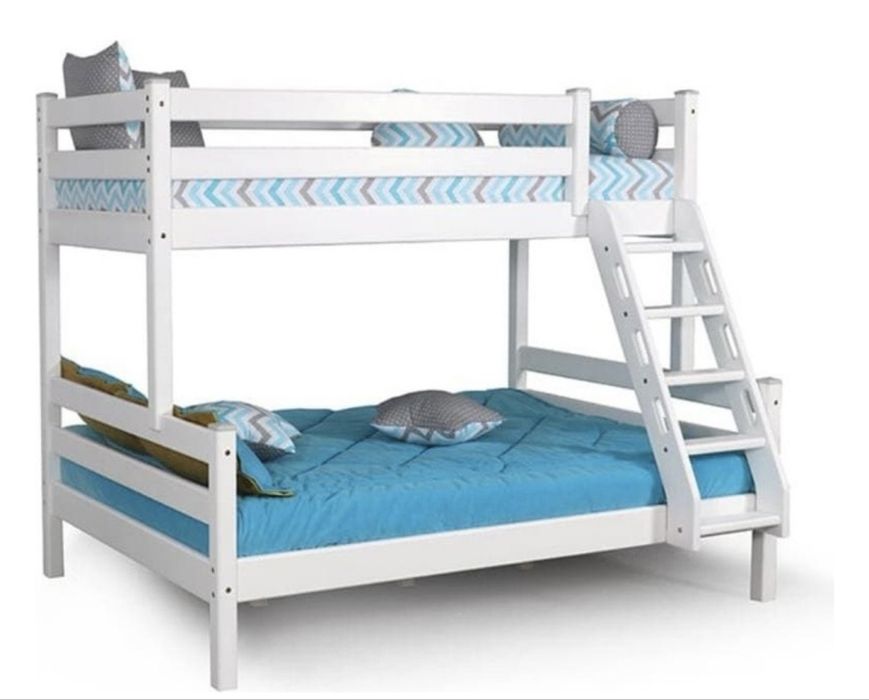 Продается двухьярусная кровать. Срочно