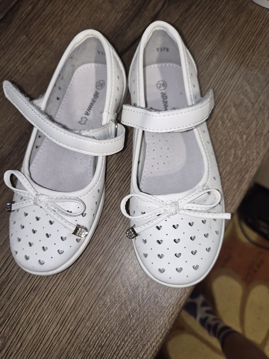 Детски обувки 28 номер и 27 номер