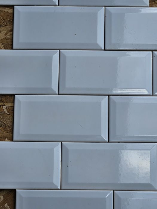 Faianta și gresie sub prețul pieței