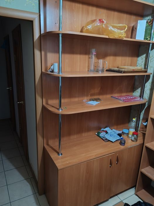 Стеллажи полки высокие