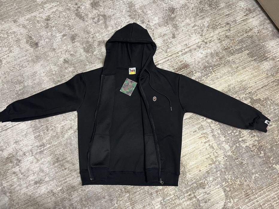 Кофта на замке от бренда  BAPE(A Bathing Ape)