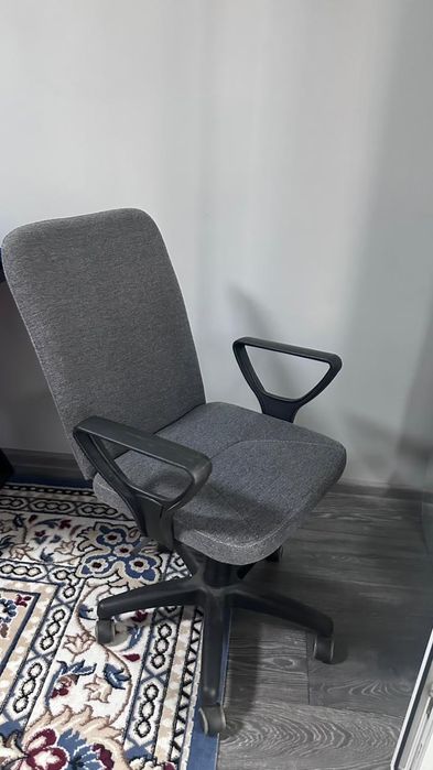 Продам компьютерное кресло