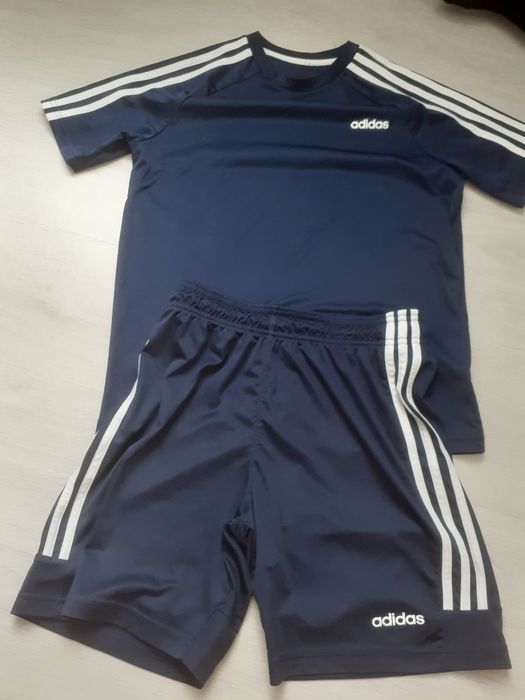 Vând tricou și pantaloni scurti Adidas, bluza Joma