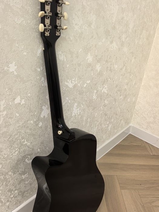 Гитара с комплектом