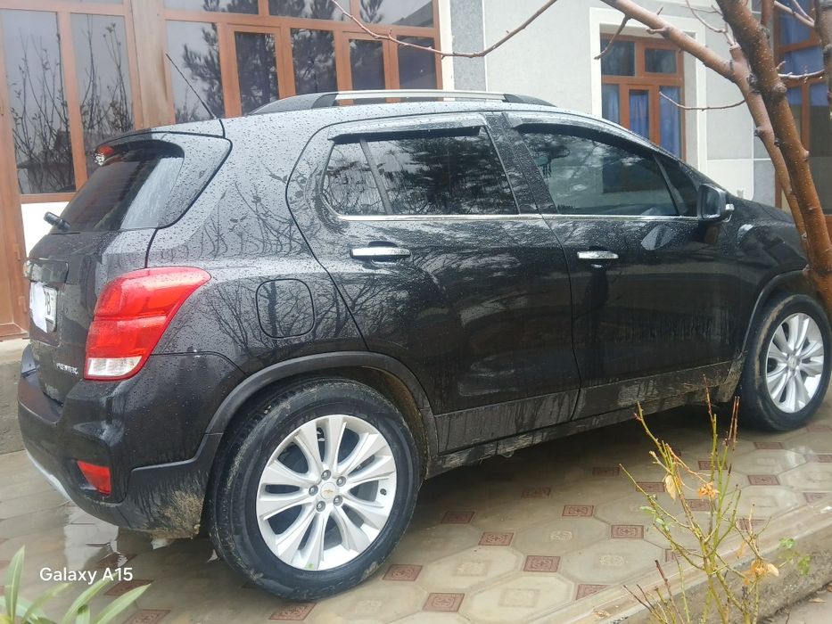 Treker Chevrolet 2019-yil premer