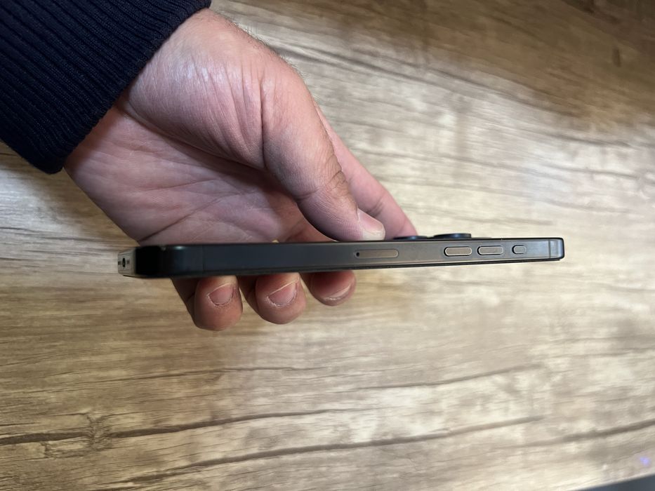 Iphone 15 pro max blue