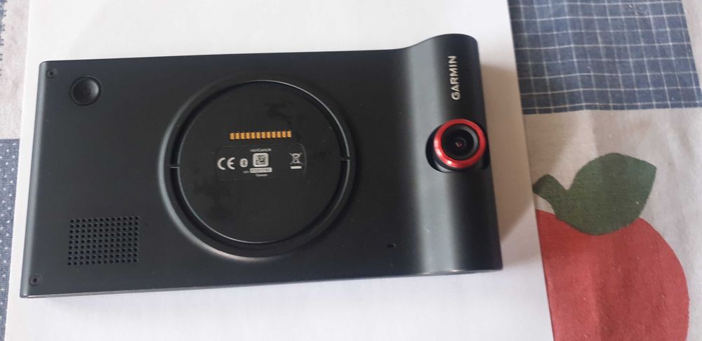 Garmin nüviCam 6 инча дисплей с камера + подаръци.