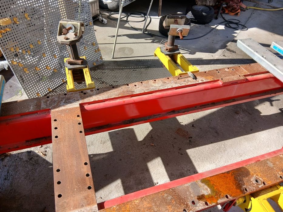 Celete  cayman   машина за изпъване на автомобири