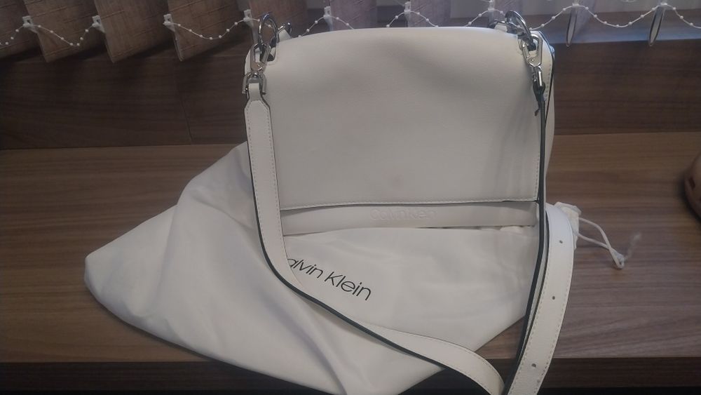 Дамска чанта Calvin Klein