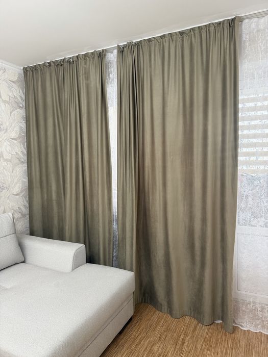 Шторы продам 4м на 250см