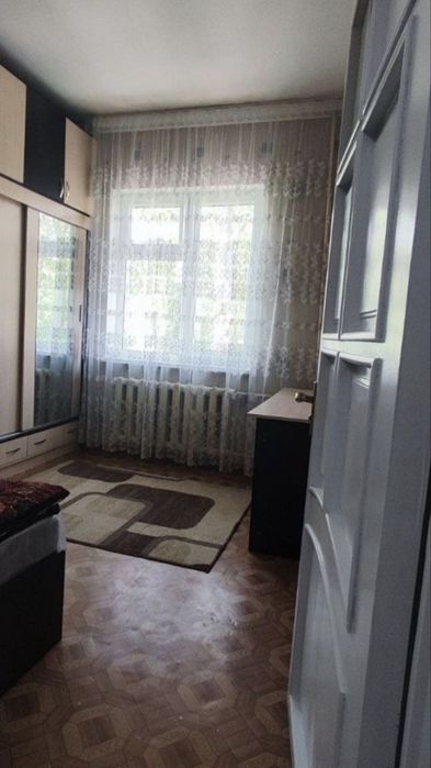 Продается 3/3/5 на м-ве Ахмад Югнаки (Ориентир 120 Школа)