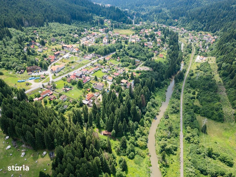 Teren intravilan de vânzare, 2635 mp