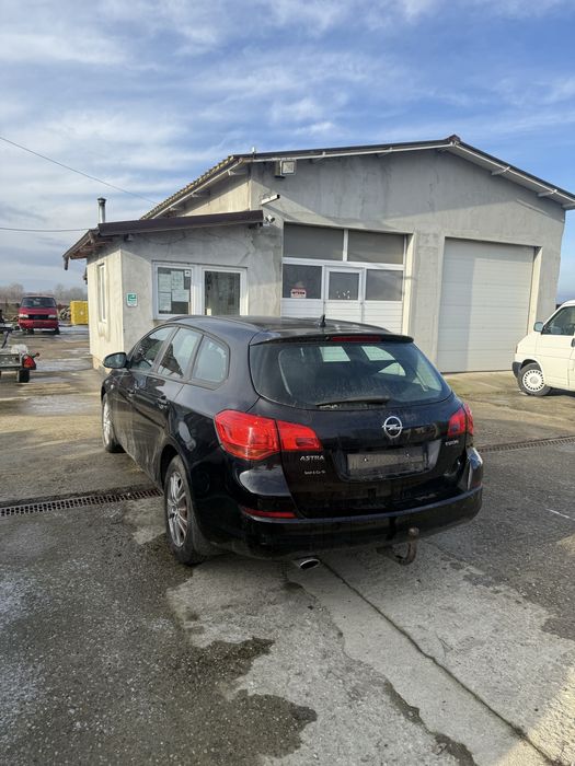 Dezmembrez piese astra j capota bara faruri usa oglinda haion motor