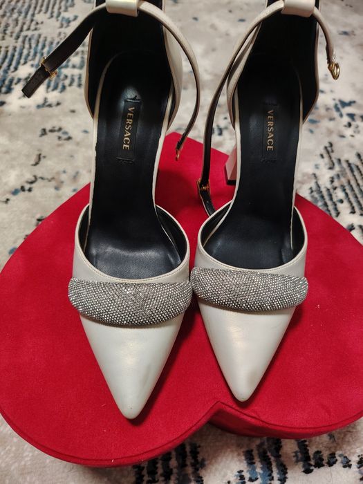 Versace ayollar tuflisi