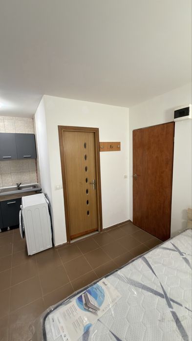 Inchiriez camera  in vilă