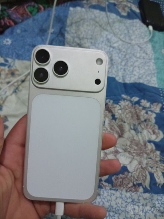 Iphone xc max 17 pro max qilingan