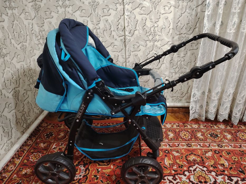 Продам детскую  коляску