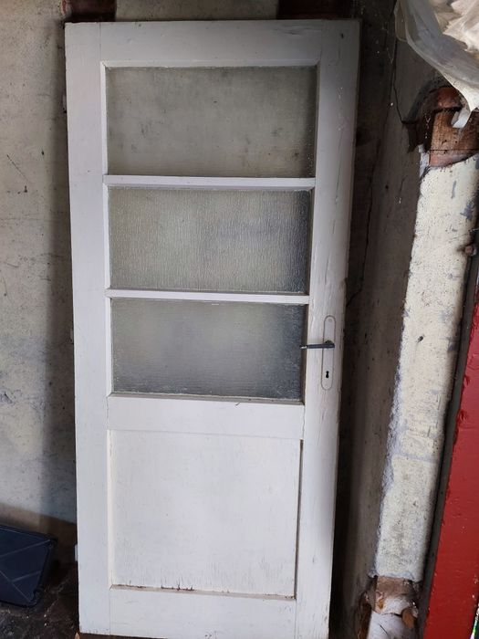 Врата дървена бяла