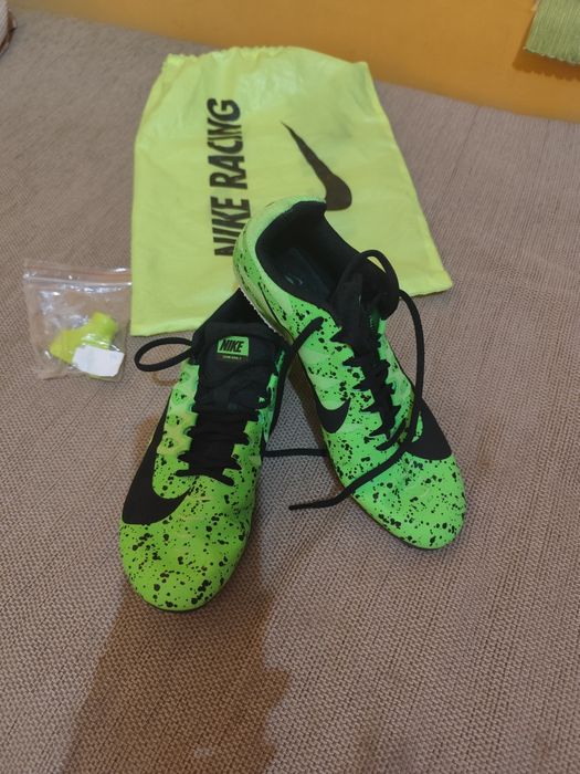 Шпайкове Nike за лека атлетика, 42 номер,