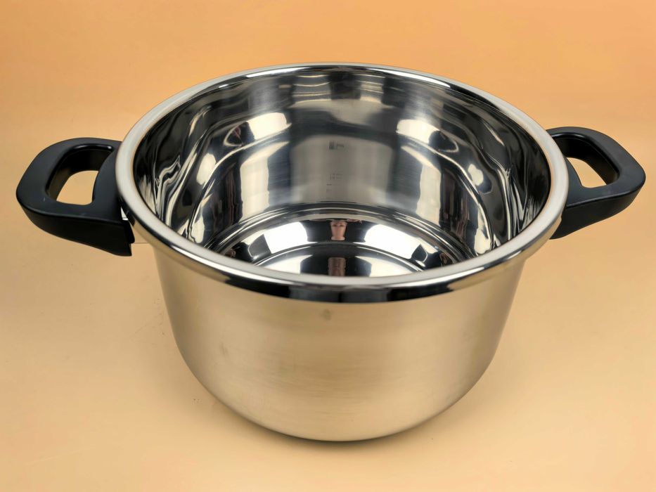 Oala sub presiune 9 litri 22 cm diametru 379 lei