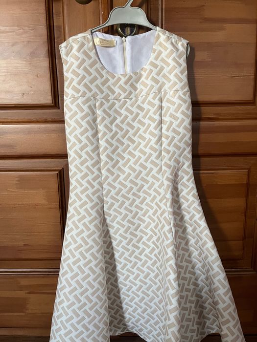 Красивое платье на девочку