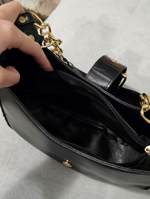 Дамска черна чанта