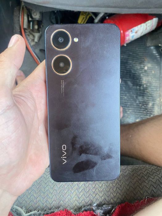 Продам телефон vivo Y03