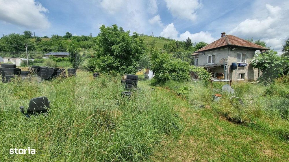Investitie !Teren 14660 mp, cu  o casa individuala 140 mp, Suceagu !