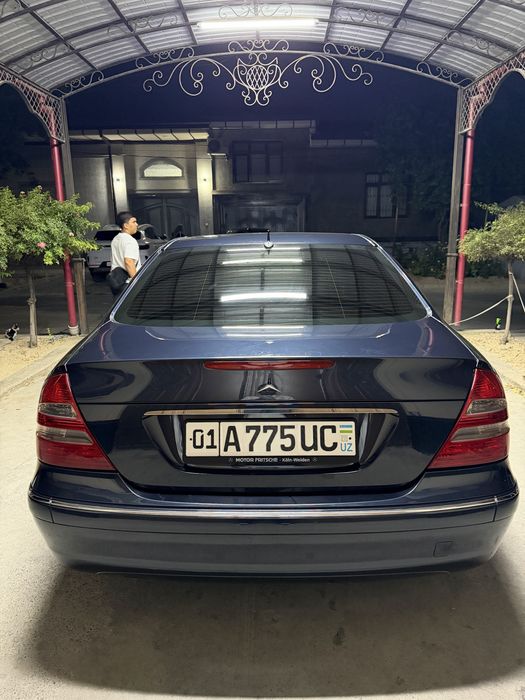 Mercedes benz W211 E240