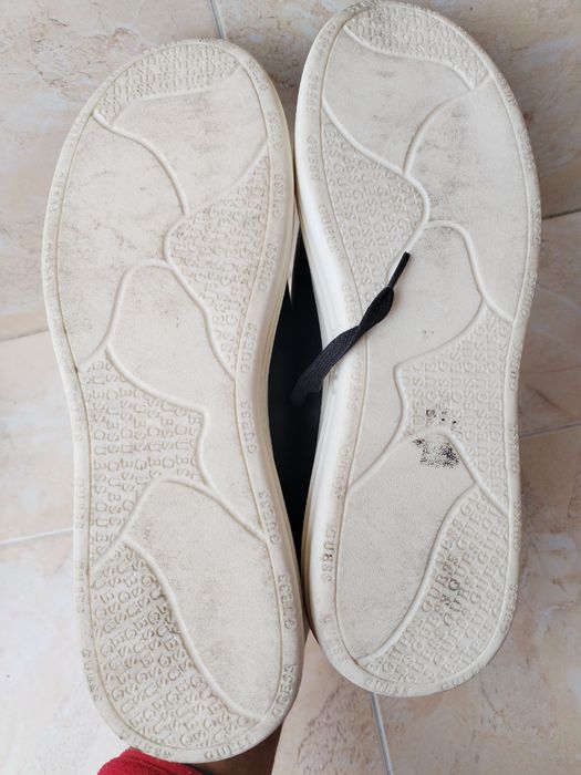 Guess Vibo - страхотни мъжки Сникърси КАТО НОВИ 45