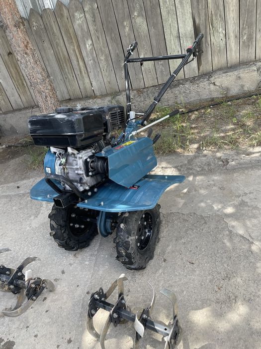 Продам культиватор почти новый