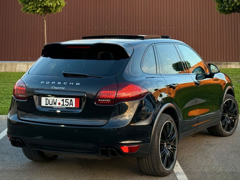 Porsche Cayenne  3.0D /245 cai/ an 2012 /Perne Aer ,,Xenon, Panoramic ,Piele ,Carlig 3,5T